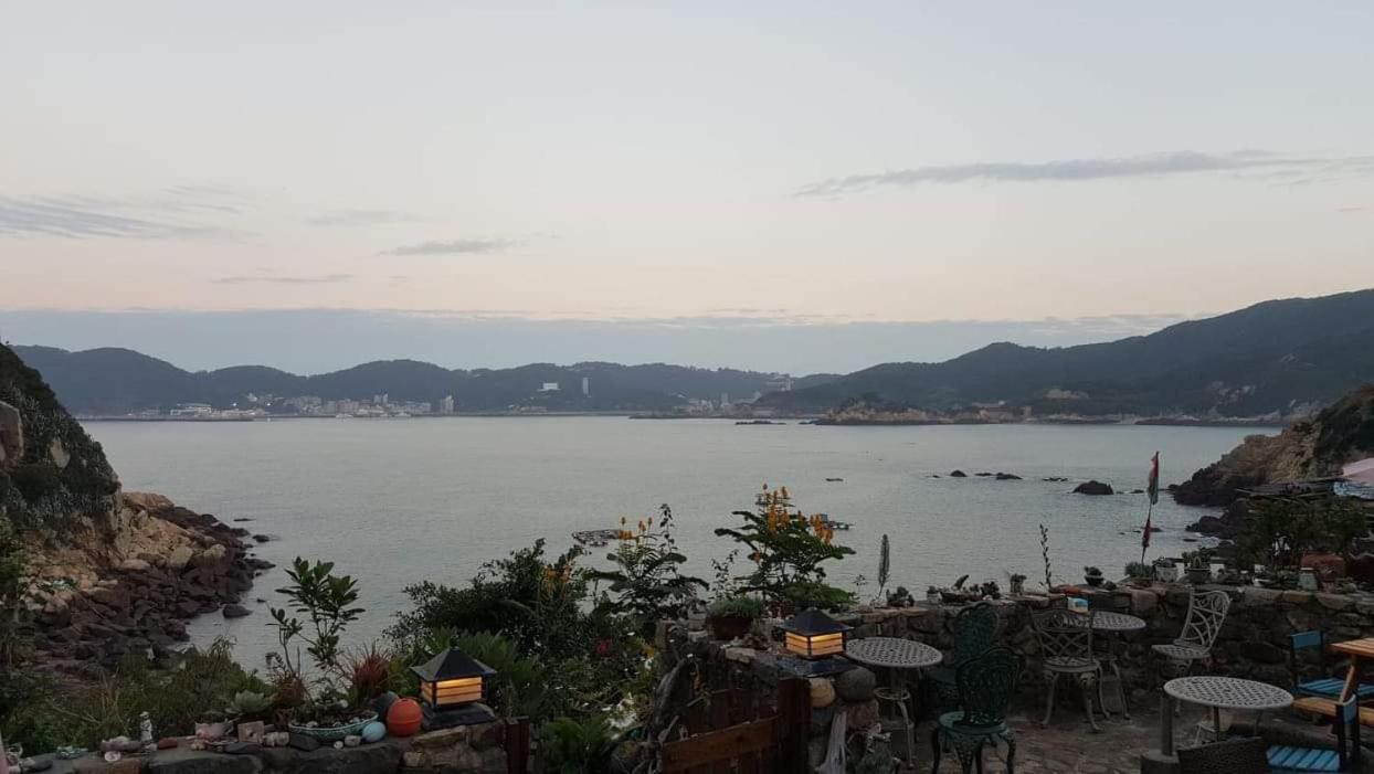 Furen Homestay Nangan Bagian luar foto